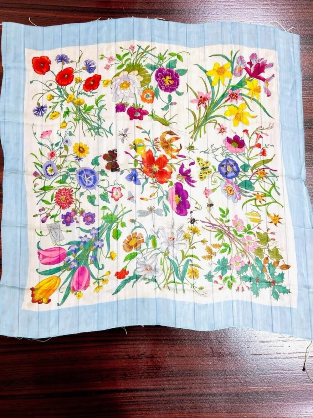Beautiful Gucci V. ACCORNERO Floral Silk Chiffon Scarf Light Blue Green Pink (20